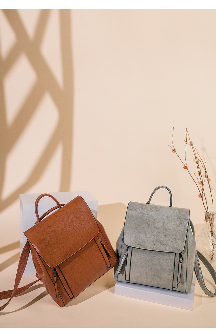 牛皮双肩包